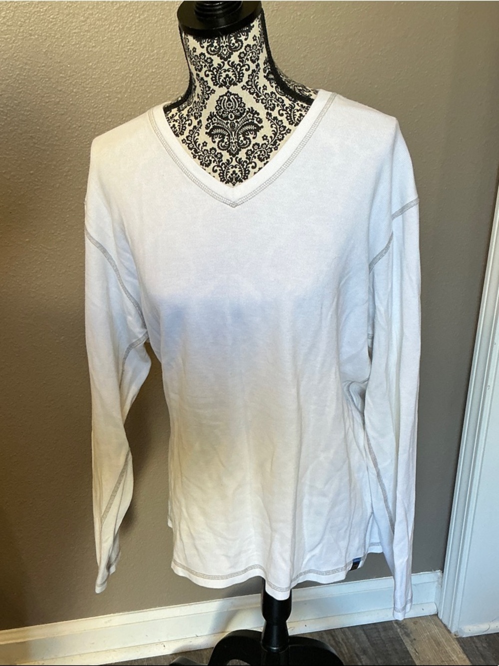 Men's Long Sleeve V-Neck Thermal Tee - White Size M